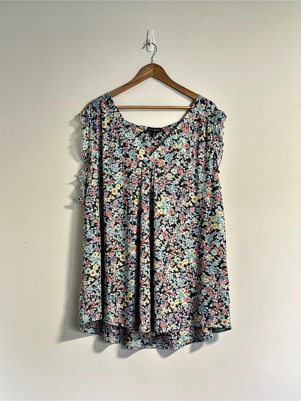 Lane Bryant Floral Ruffle Blouse in Blue & Pink 5X NWT